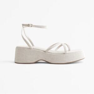 Abercrombie and Fitch Everyday Platform Heels Womens Size 9